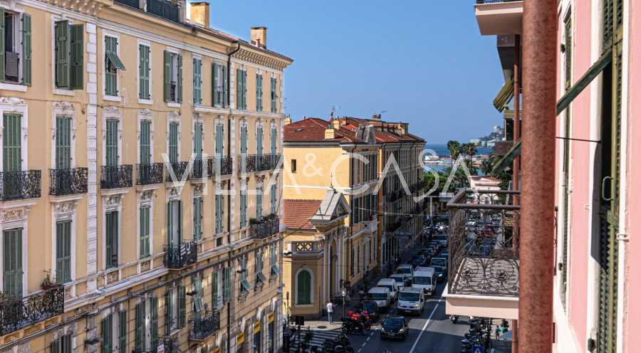 San Remo'da dört odalı daire