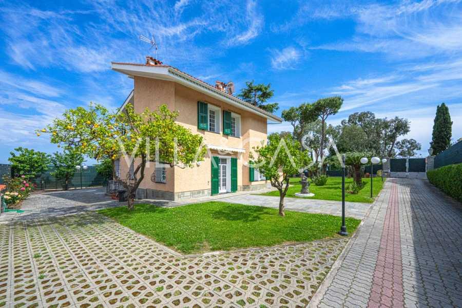 San Remo'da uzun süreli villa kiralama.
