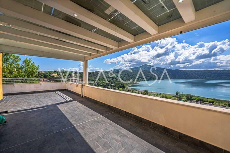 Kastel Gandolfo'da lüks penthouse