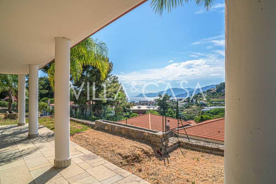 Bordighera'da modern villa