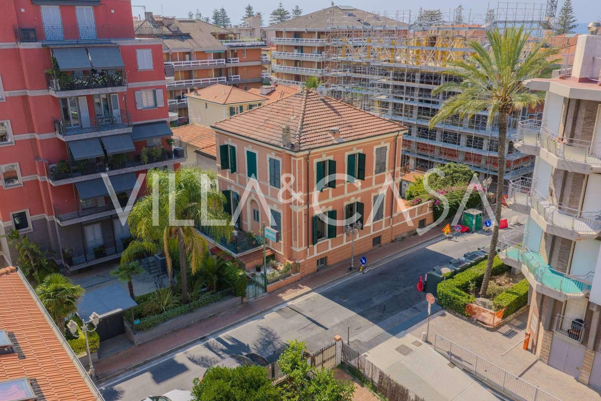 Bordighera merkezde villa satılık