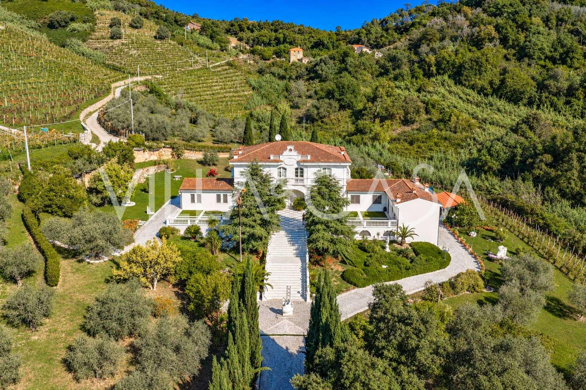 Toskana, Massa'da muhteşem villa satılık
