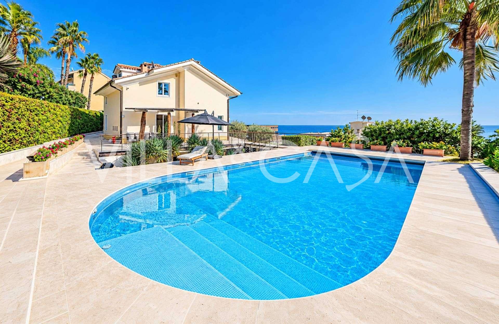 Şık villa Sanremo'da satılık