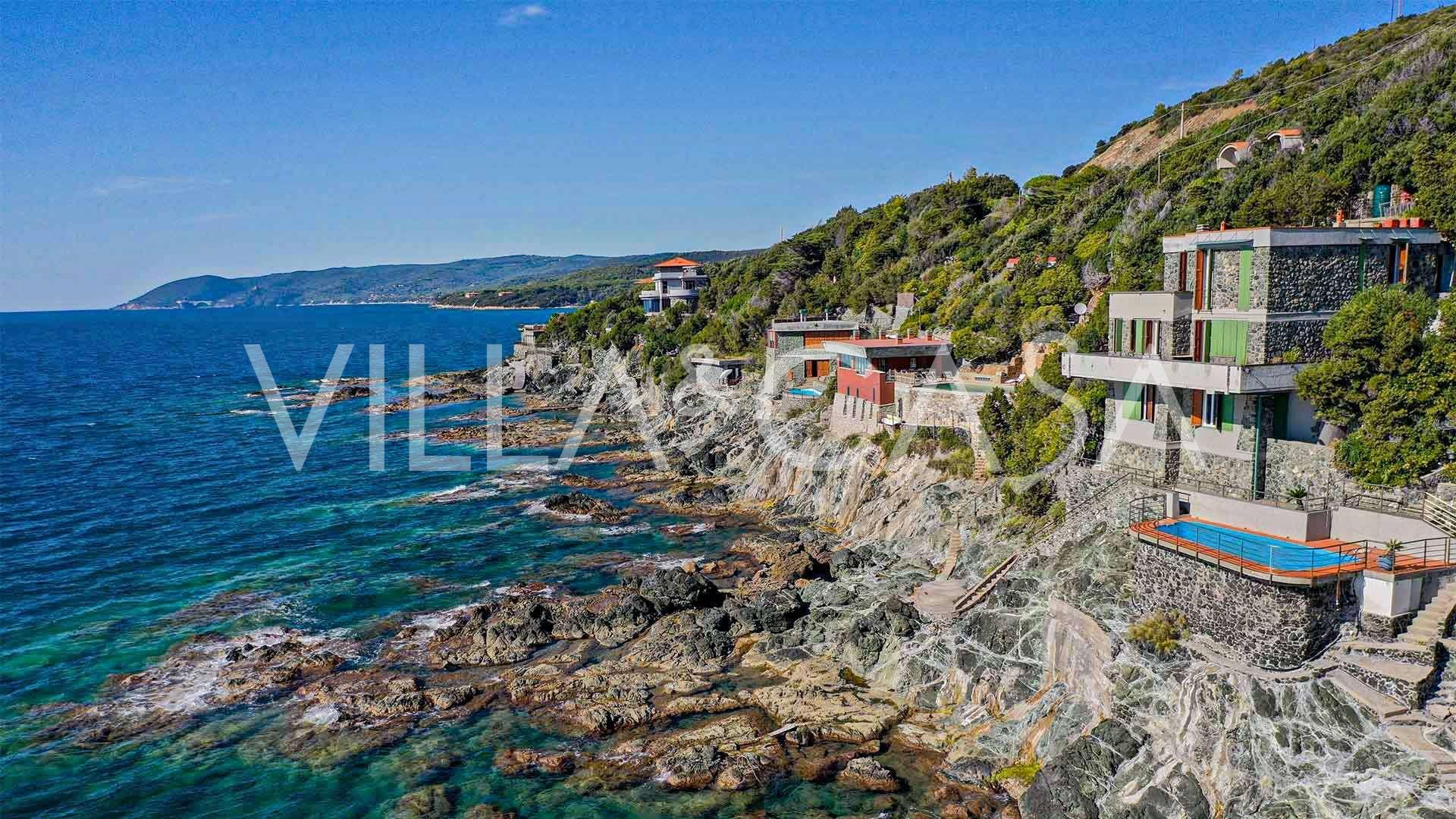 Kastiglione della Pescaia'da havuzlu prestijli villa satılık