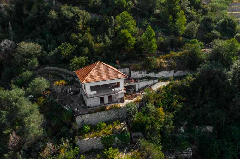 Ventimiglia şehrinde 300 metrekarelik bir villa inşaatı.