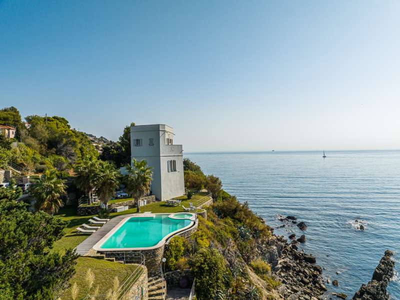 Ligurya: Özel Plajlı Villa