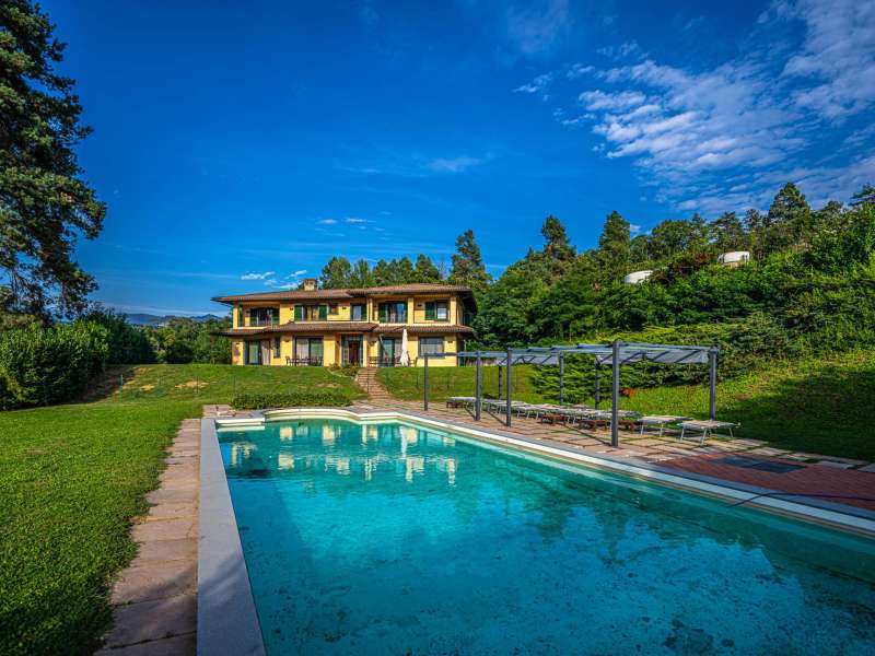 Villa 500 metrekare, Castelnuovo-di-Garfagnana'da.