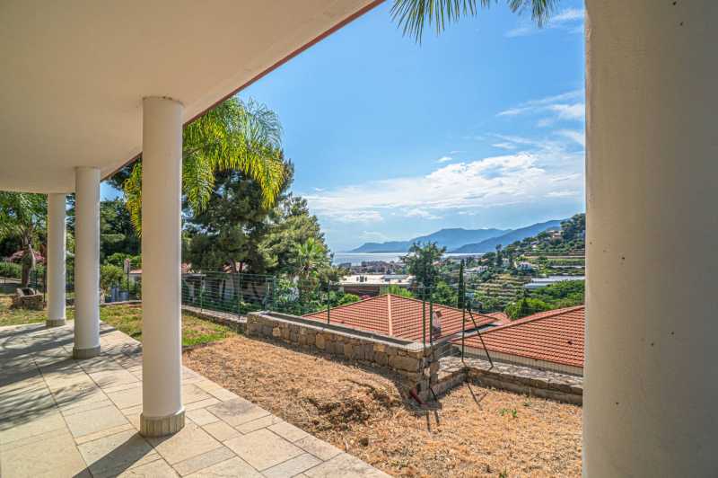 Bordighera'da modern villa