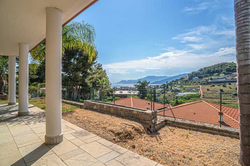 Deniz manzaralı modern villa, Bordighera'da.