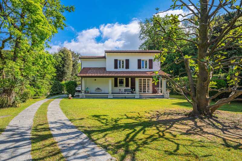 Deniz kenarında villa satılık Massé'de