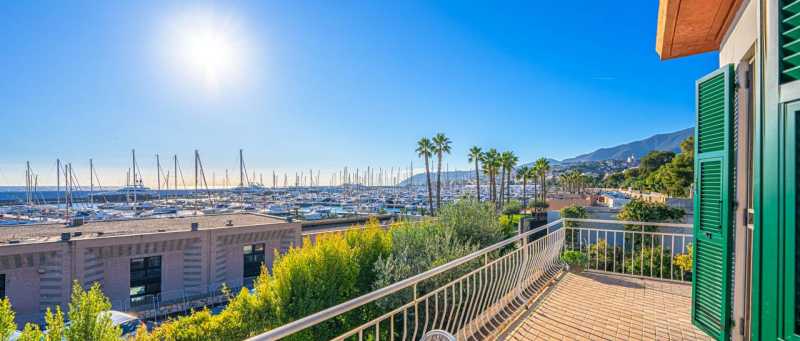Deniz kenarında, Sanremo'da kiralık şık villa