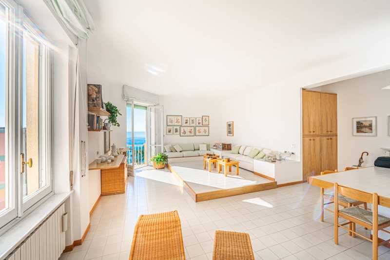 Deniz kenarında daire, Sanremo, lüks seçenek satışta