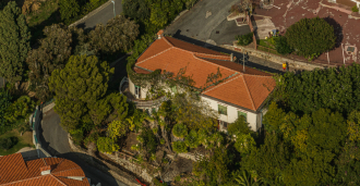 Deniz kenarındaki villa, Sanremo'da, 50 metre mesafede.