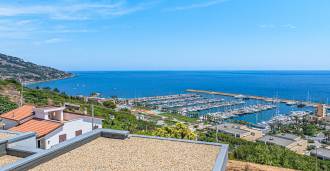 Modern bir villa Santo Stefano al Mare'de.