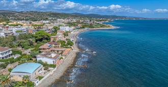 Tiren Denizi kıyısında lüks ve özel villa