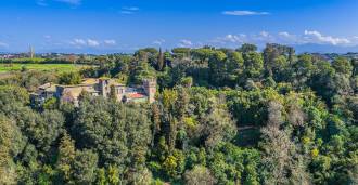 Roma'nın elit bölgesinde villa kiralık