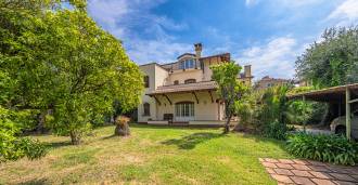 Deniz kenarında Bordighera'da villa satılık