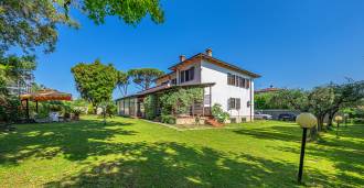Marina di Carrara'da satılık premium sınıf villa
